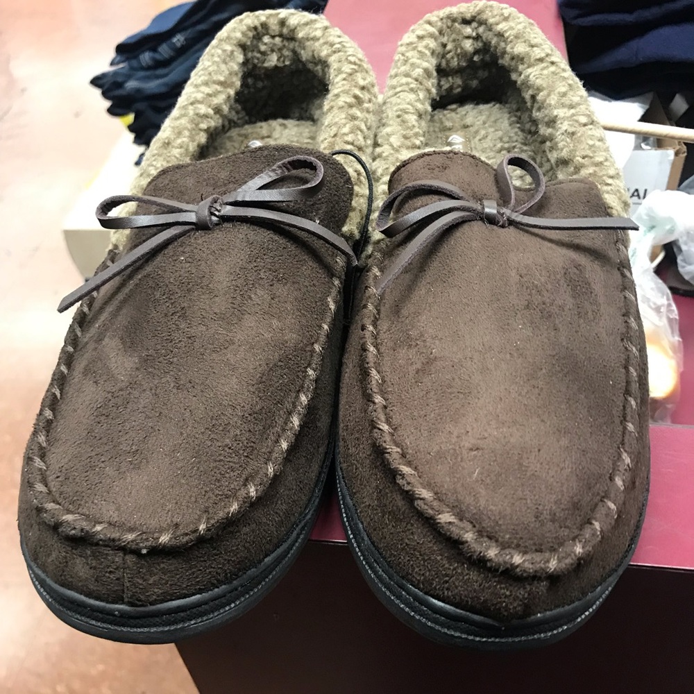 Men’s size 11 slippers